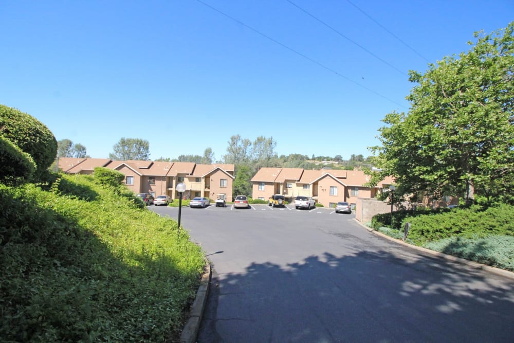 Front entrance to Foothill Terrace in Auburn, California