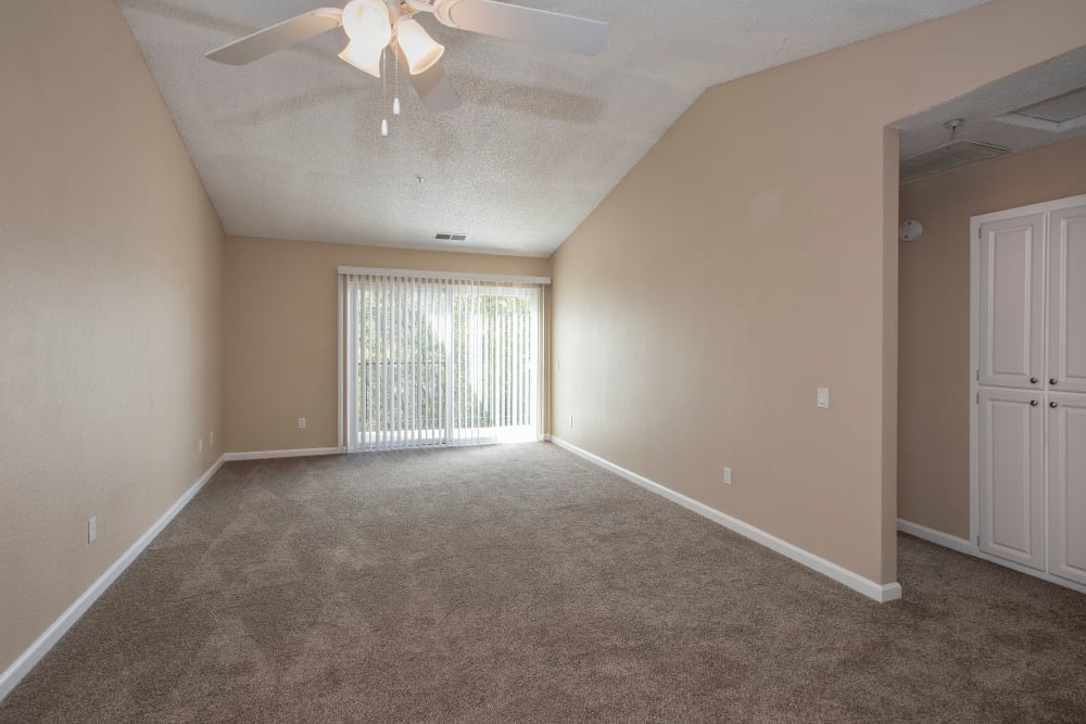 Living room at Foothill Terrace in Auburn, California